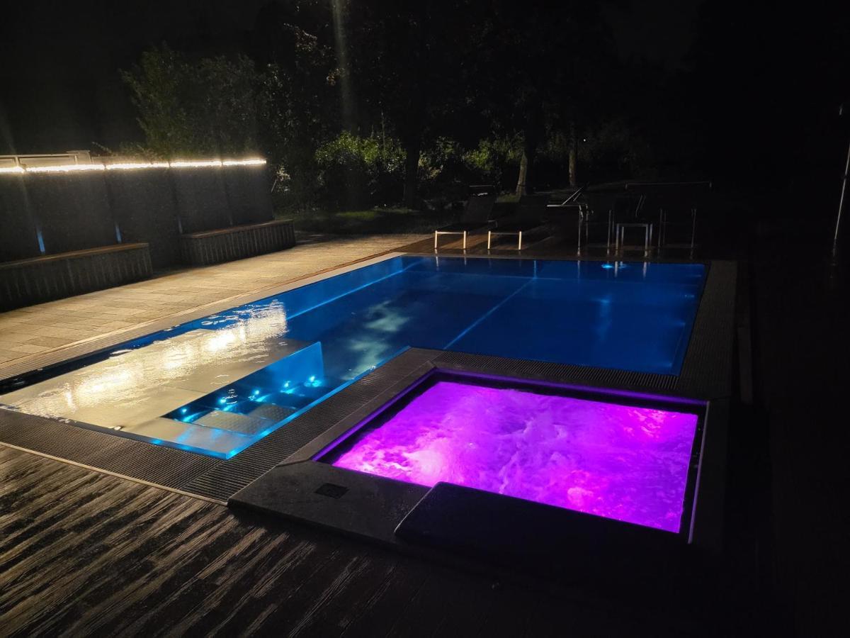 Royal Suite Parma Con Piscine Calda E Fredda Exteriér fotografie